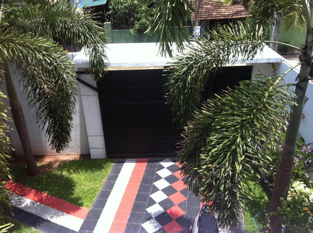 Friends Guesthouse Kudapaduwa Bagian luar foto