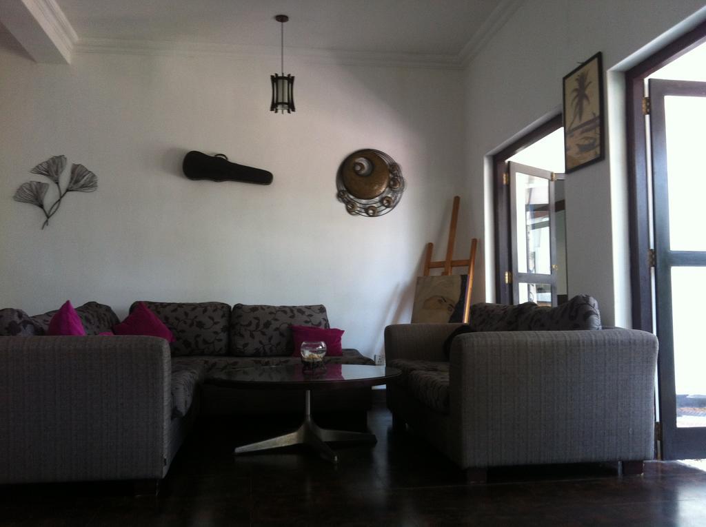 Friends Guesthouse Kudapaduwa Bagian luar foto
