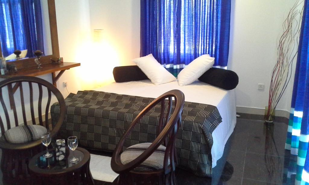 Friends Guesthouse Kudapaduwa Bagian luar foto