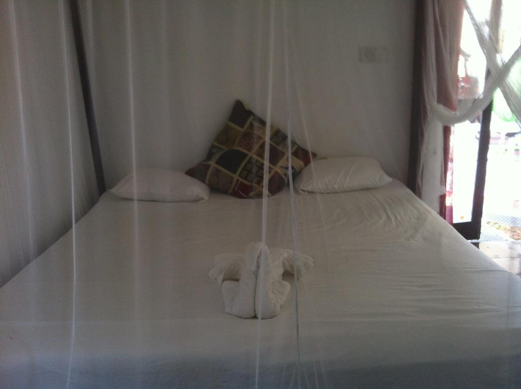 Friends Guesthouse Kudapaduwa Bagian luar foto