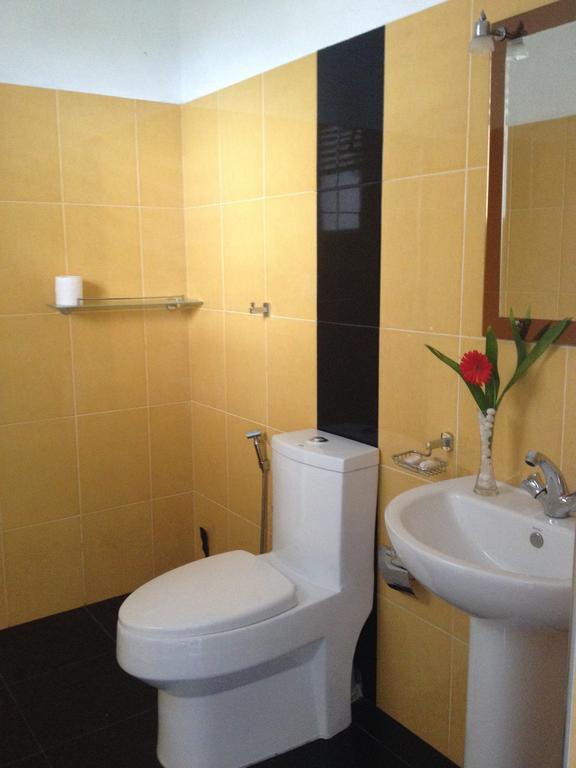 Friends Guesthouse Kudapaduwa Bagian luar foto